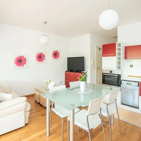 Apartman Vucak Lägenhet